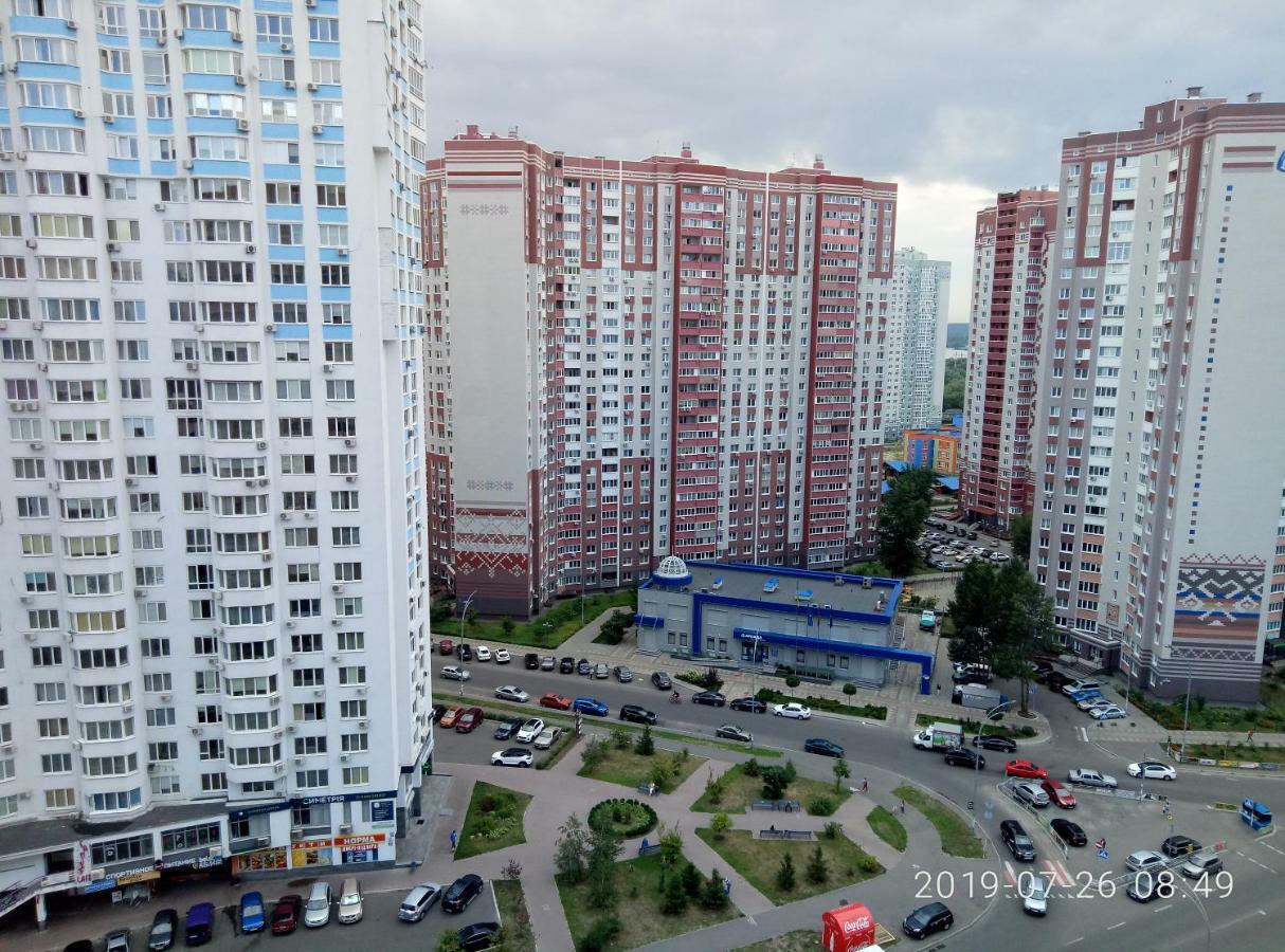 Люкс Апартаменты На Позняках Kijów Zewnętrze zdjęcie