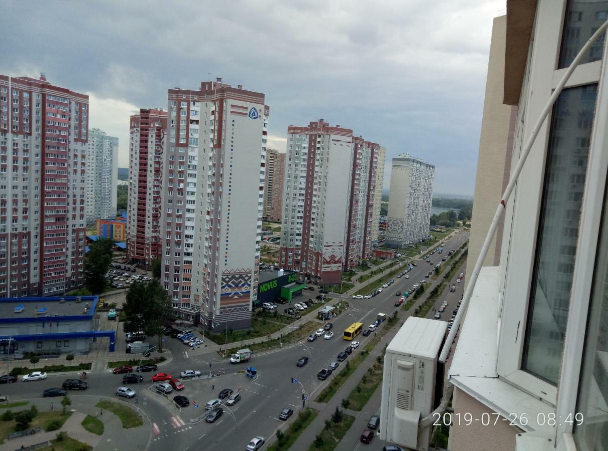 Люкс Апартаменты На Позняках Kijów Zewnętrze zdjęcie